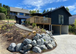 24 Chalet Crescent